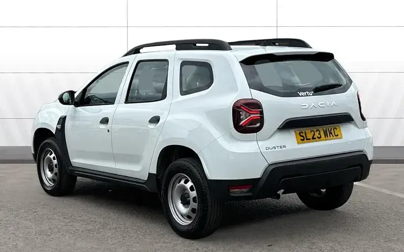 Käytetty Dacia Duster Essentiel 90 HP (66 kW) 2022 Katumaasturi