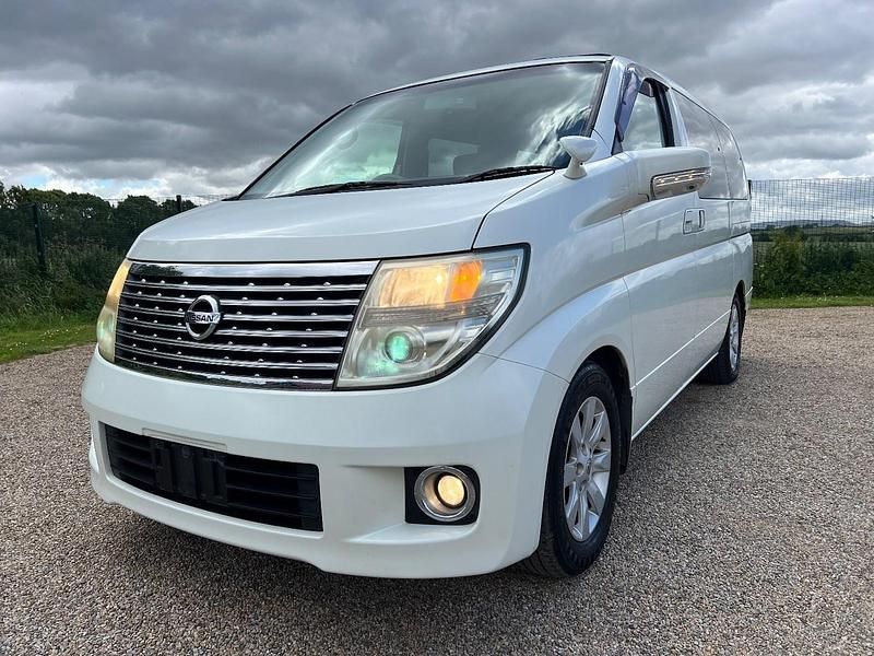 White Used 2008 Nissan Elgrand MPV | £9,999 - Image 1/4