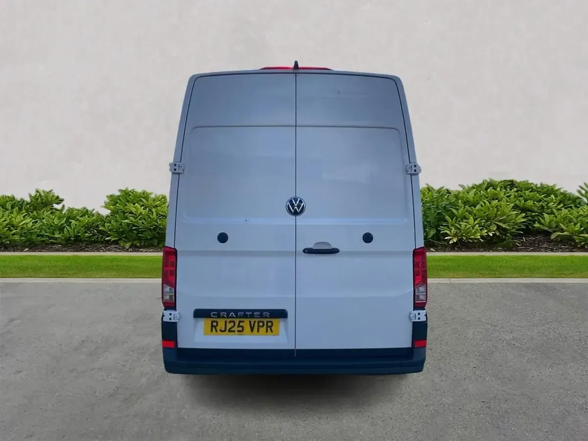 Usado VW Crafter 140 HP (102 kW) 2025 Branco Van