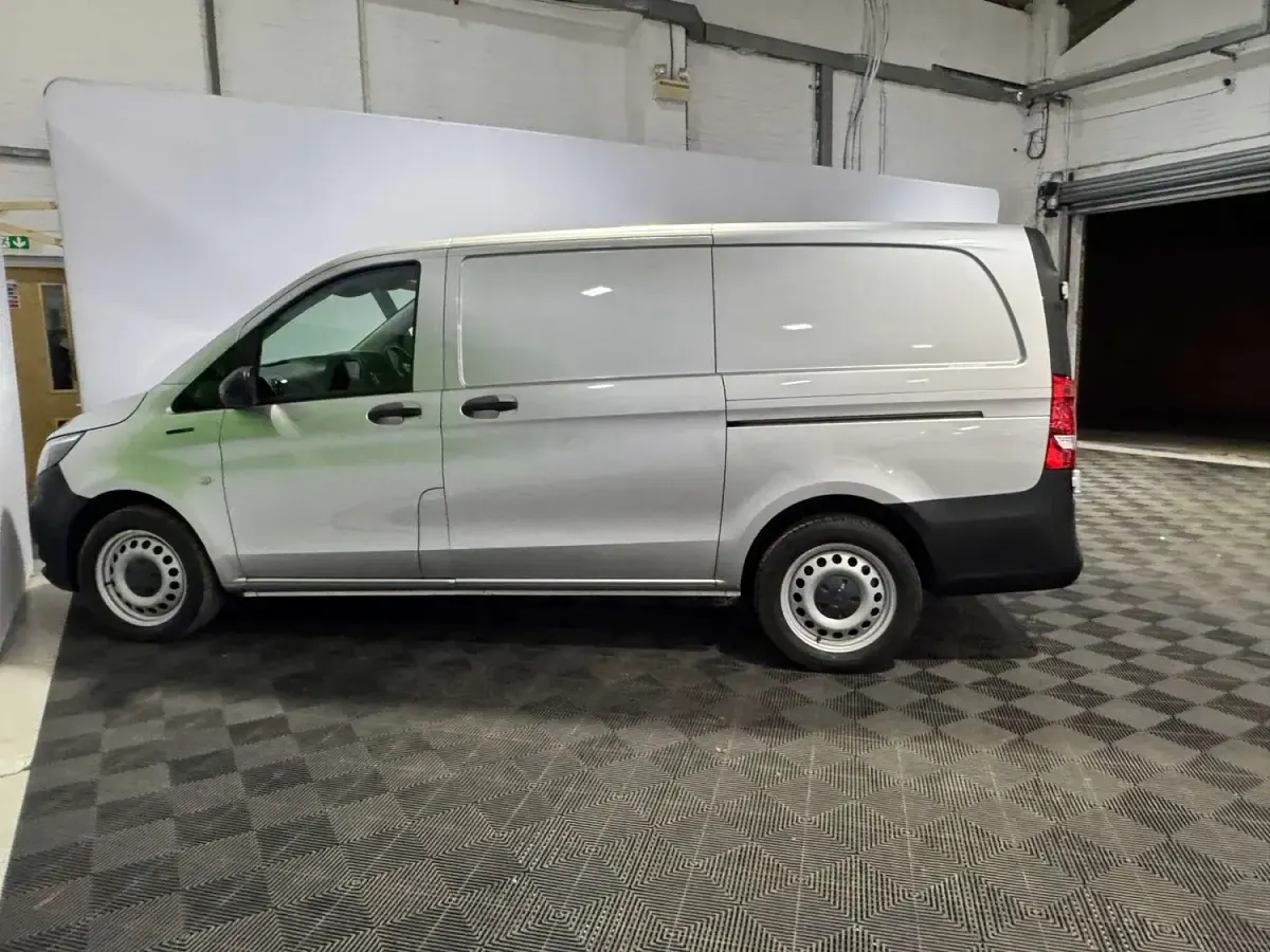 Used Mercedes e-Vito Progressive 85 kW (116 HP) 2024 Silver Van