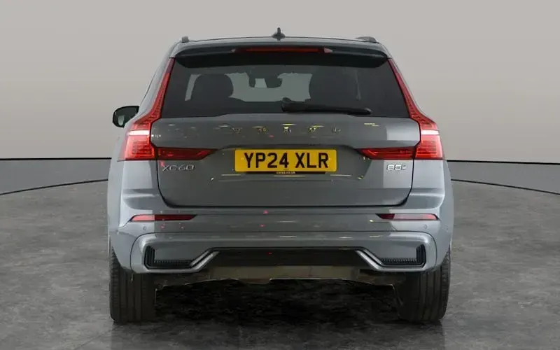 Used Volvo XC60 Plus 250 HP (183 kW) 2024 Grey SUV
