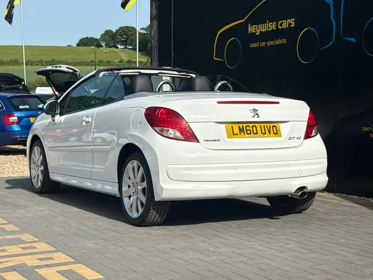 Used Peugeot 207 GTi 120 HP (88 kW) 2010 White Cabriolet