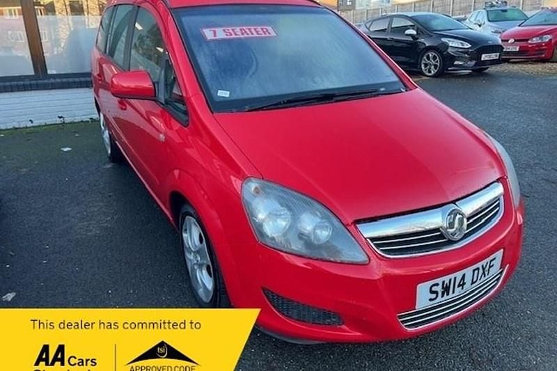 Used Vauxhall Zafira 120 HP (88 kW) 2014 Red MPV