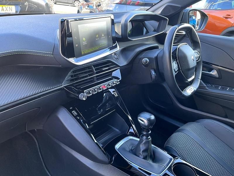 Used Peugeot 208 GT-line 99 HP (72 kW) 2020 Yellow Hatchback