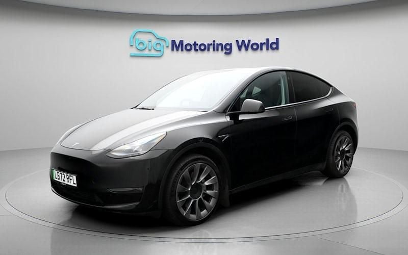 Used Tesla Model Y Long Range AWD 286 kW (389 HP) 2025 SUV
