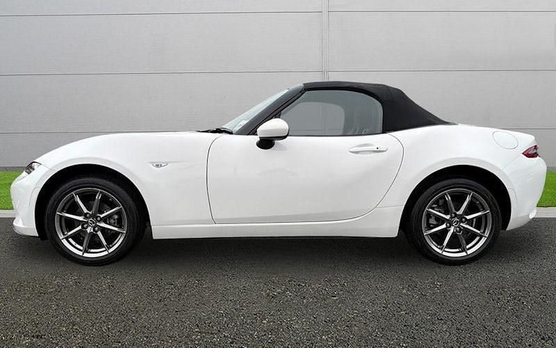 Used Mazda MX5 Exclusive-Line 132 HP (97 kW) 2025 White Cabriolet