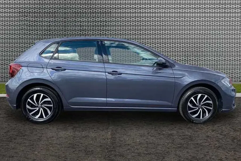 Used VW Polo 95 HP (69 kW) 2024 Hatchback