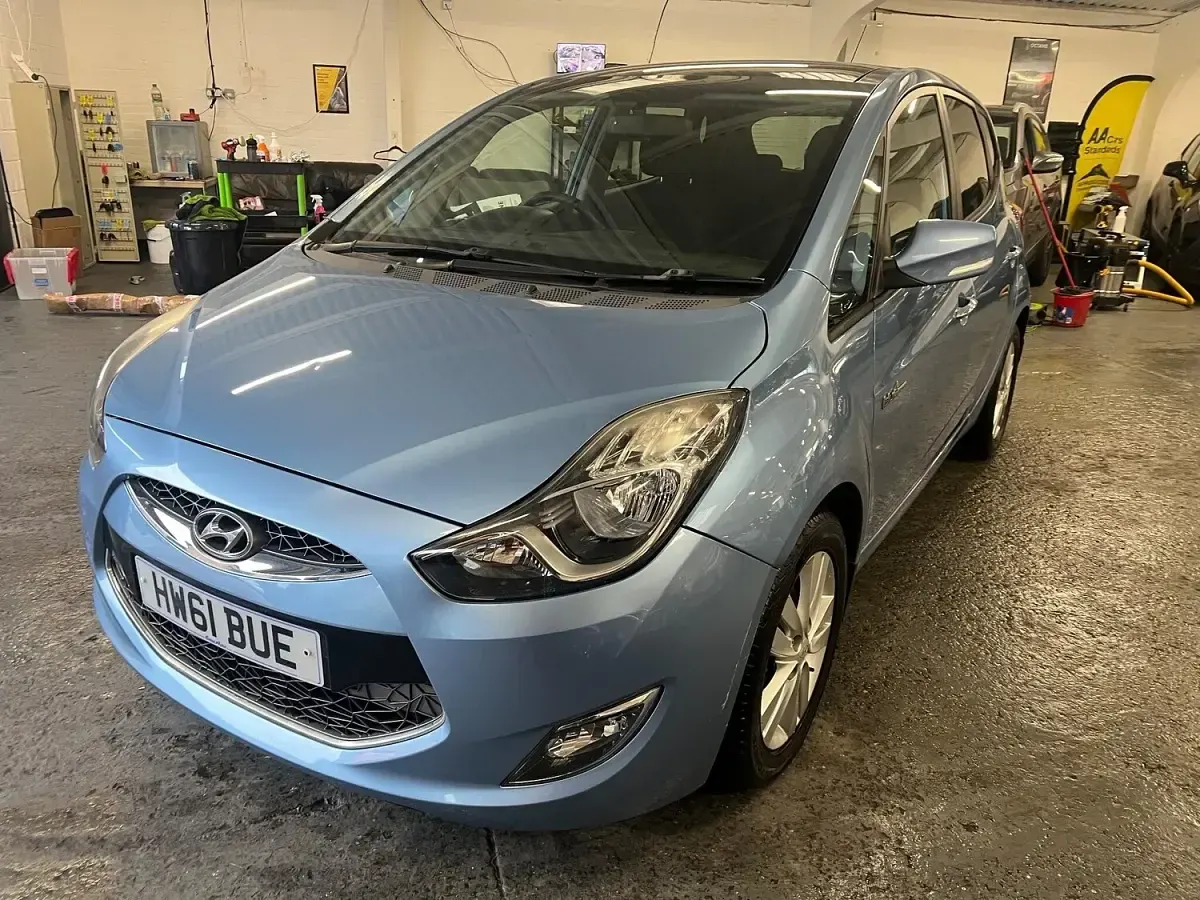 Used Hyundai ix20 Style 115 HP (84 kW) 2017 Blue Hatchback