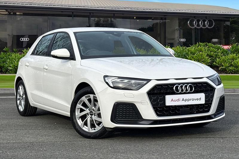 Used Audi A1 Sport 95 HP (69 kW) 2023 White SUV