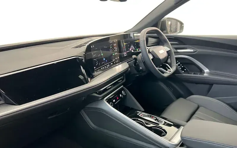 New Audi Q5 S-Line 204 HP (150 kW) 2026 SUV