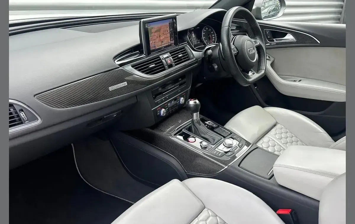 Used Audi RS6 Performance 597 HP (439 kW) 2018 Black Estate