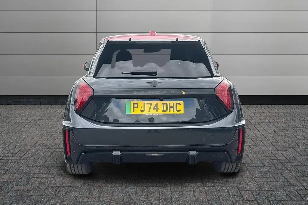 Used Mini Cooper SE Sport 11 kW (15 HP) 2024 Hatchback