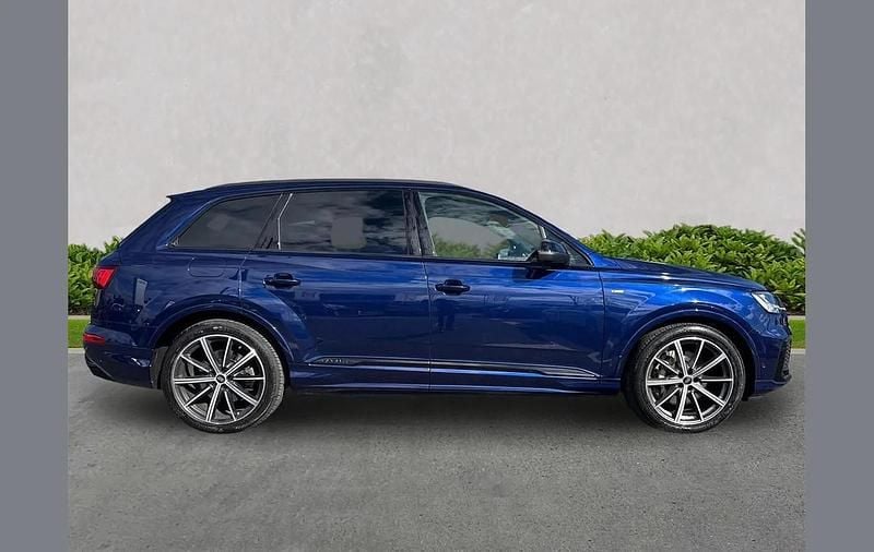 Used Audi Q7 Black Edition 286 HP (210 kW) 2020 Blue SUV