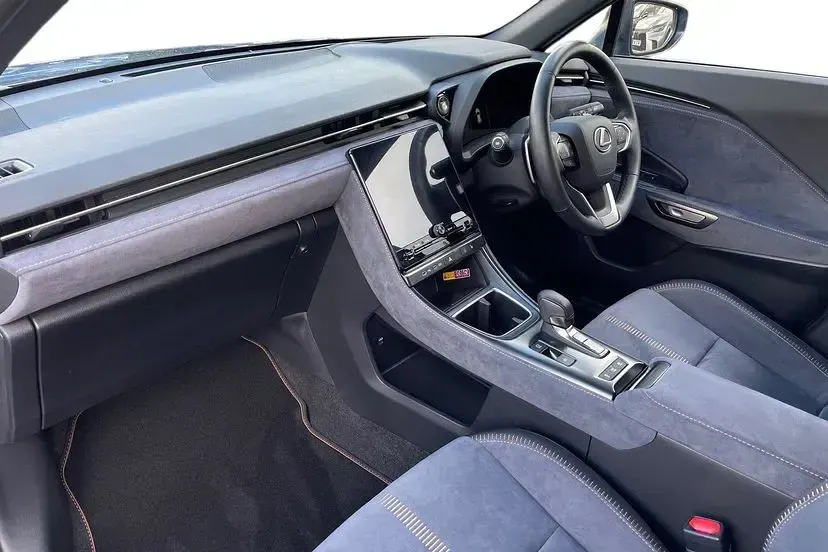 Used Lexus LBX 136 HP (100 kW) 2024 Other SUV