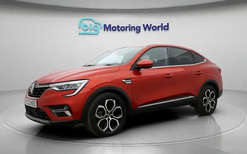 Used Renault Arkana Techno 145 HP (106 kW) 2023 Red SUV