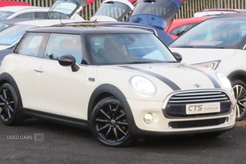 White Used 2016 Mini Cooper D Hatch Hatchback | £6,375 (Fair price) - Image 1/1