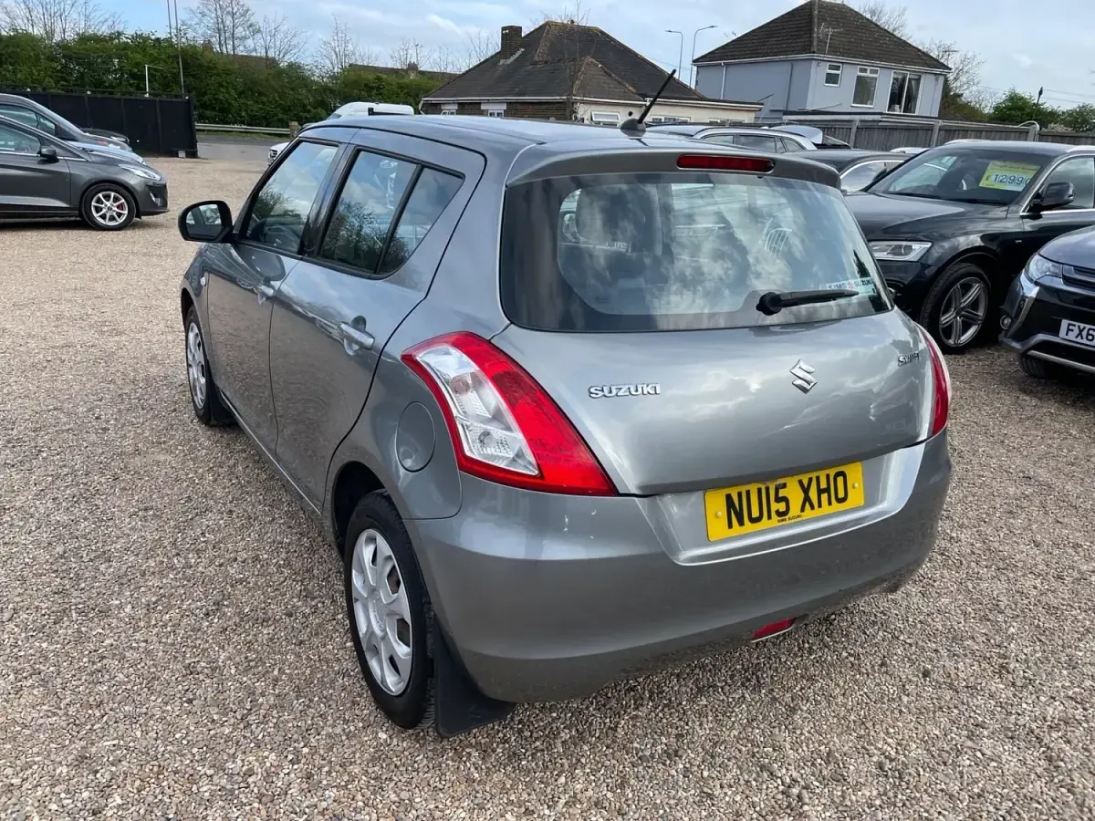 Begagnad Suzuki Swift 2015 Grå Halvkombi