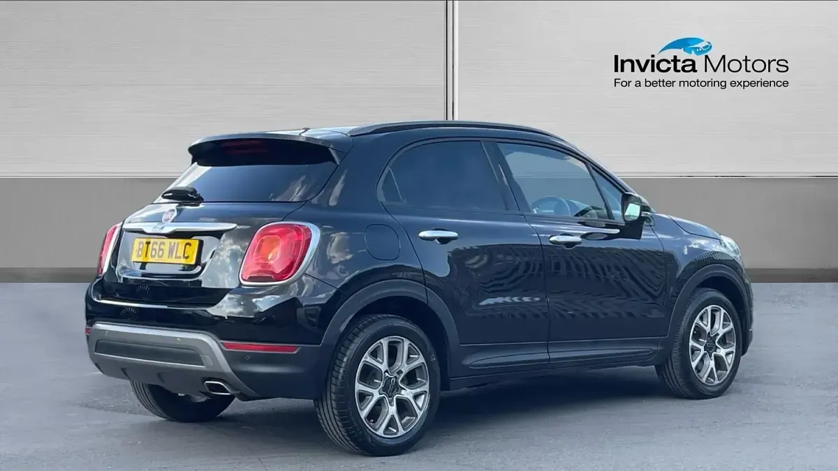 Used Fiat 500X Cross 120 HP (88 kW) 2016 Cinema black SUV