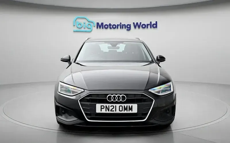 Usado Audi A4 190 HP (139 kW) 2021 Preto Carrinha