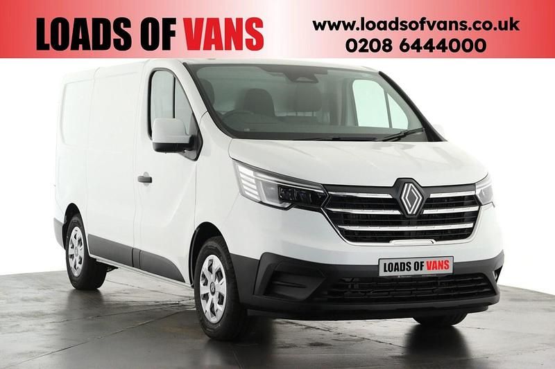 Used Renault Trafic 130 HP (95 kW) 2024 Black MPV