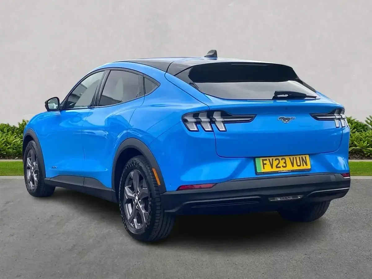Used Ford Mustang Standard Range 269 HP (197 kW) 2023 Blue Hatchback