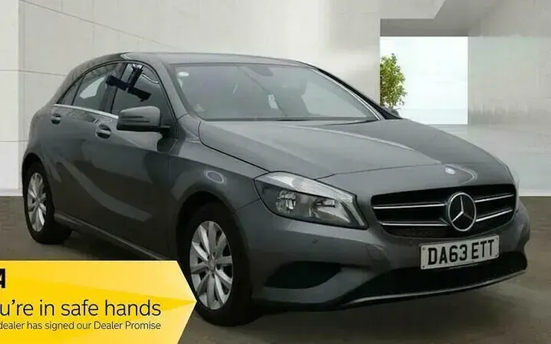 Begagnad Mercedes A180 SE 122 HK (89 kW) 2013 Halvkombi