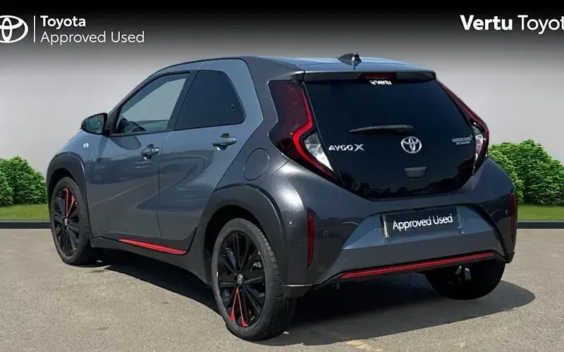 Used Toyota Aygo X 72 HP (52 kW) 2023 Grey SUV