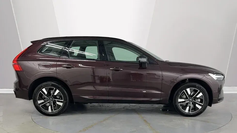 Used Volvo XC60 Plus 345 HP (253 kW) 2026 Red SUV