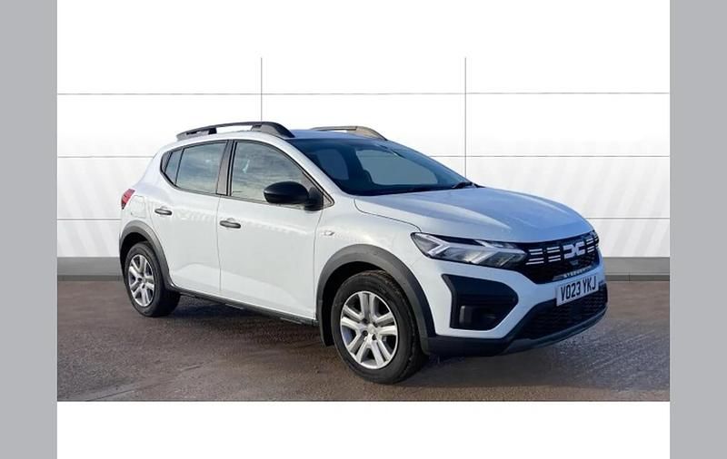 White Used 2023 Dacia Sandero Essentiel SUV | £11,114 (Good price) - Image 1/4