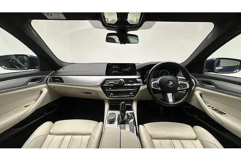 Begagnad BMW 520 M Sport 2017 Blå Sedan