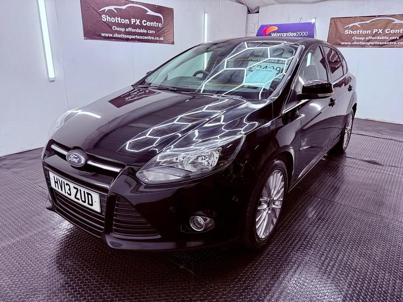 Used Ford Focus Zetec 125 HP (91 kW) 2013 Black Hatchback