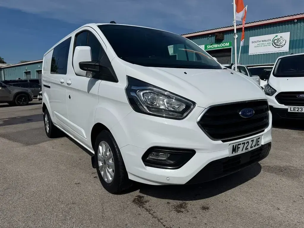 Used Ford 300 Limited 130 HP (95 kW) 2022 White Van