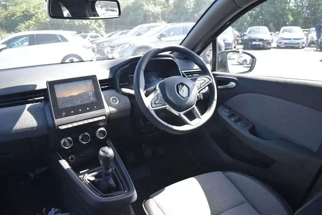 Used Renault Clio Techno 90 HP (66 kW) 2023 Black Hatchback
