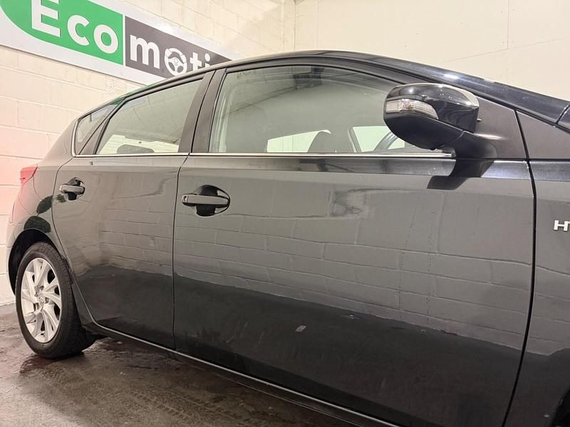 Used Toyota Auris Hybrid 2018 Black Hatchback
