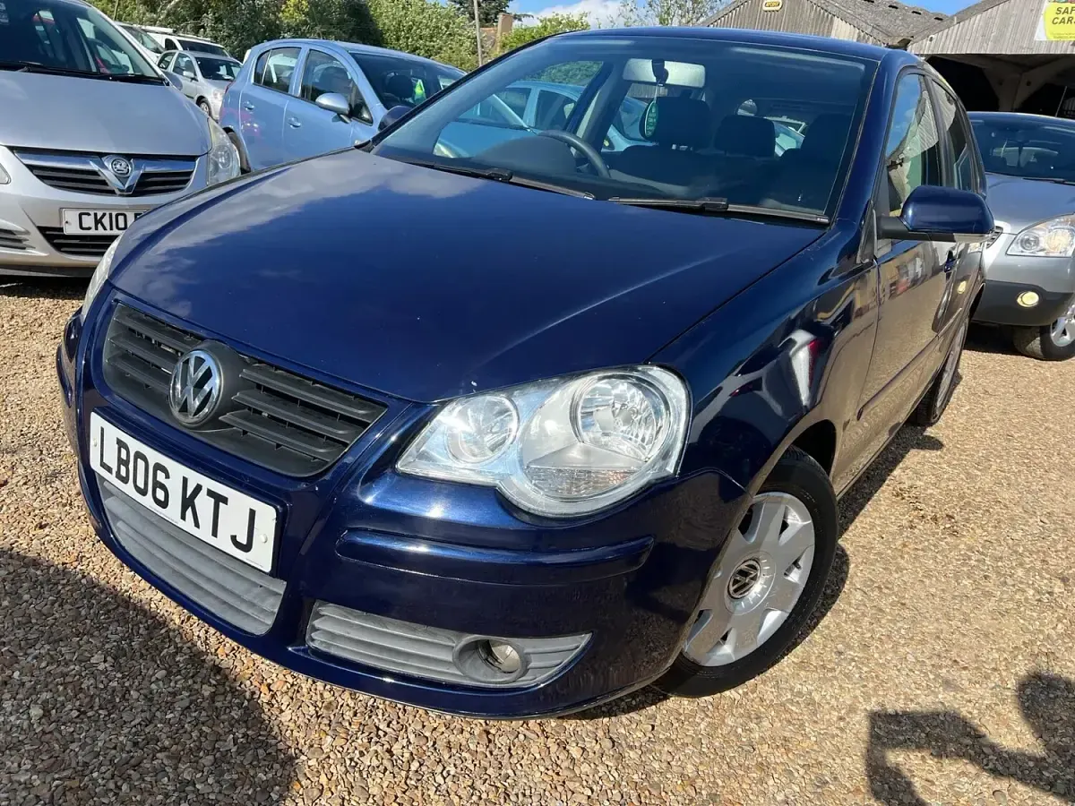 Used VW Polo S 80 HP (58 kW) 2006 Blue Hatchback