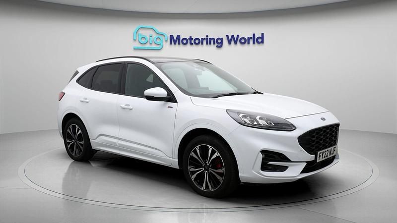 Used 2022 Ford Kuga ST-Line X SUV | £20,599 (Good price) - Image 1/4