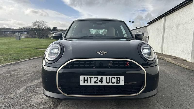 Used Mini Cooper S Hatch 201 HP (147 kW) 2024 Black Hatchback