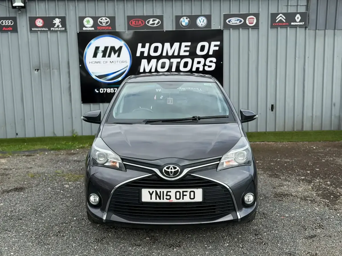 Used Toyota Yaris 2015 Grey Hatchback