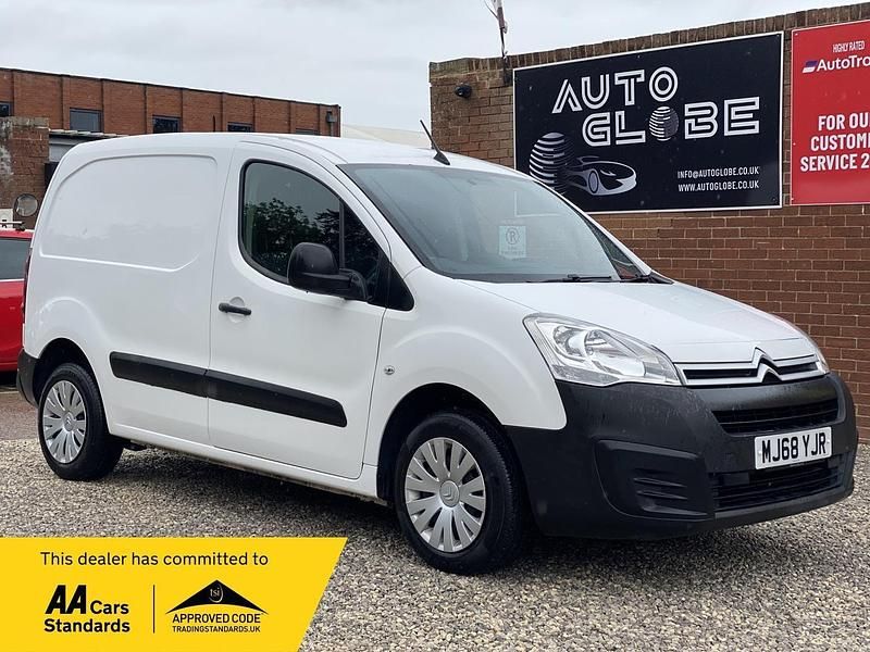 White Used 2018 Citroën Berlingo MPV | £5,490 (Fair price) - Image 1/3