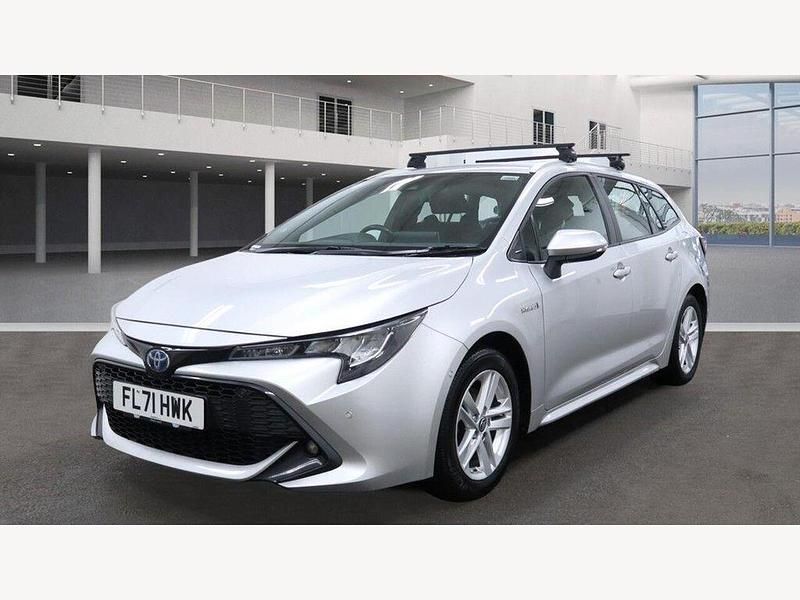 Used Toyota Corolla 122 HP (89 kW) 2021 Silver Estate