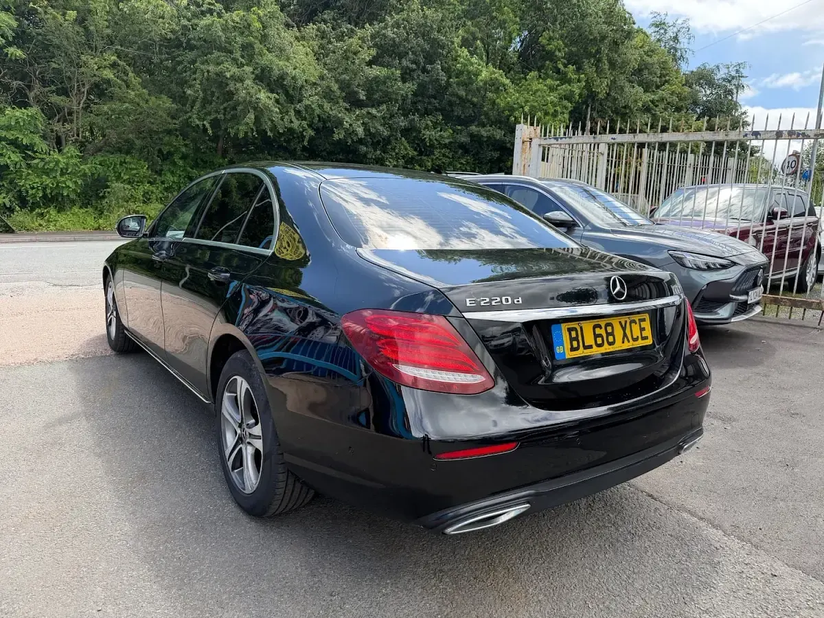 Used Mercedes E220 SE 194 HP (142 kW) 2018 Black Sedan