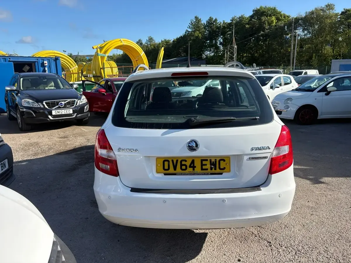 Used Skoda Fabia GreenLine 75 HP (55 kW) 2014 White Estate