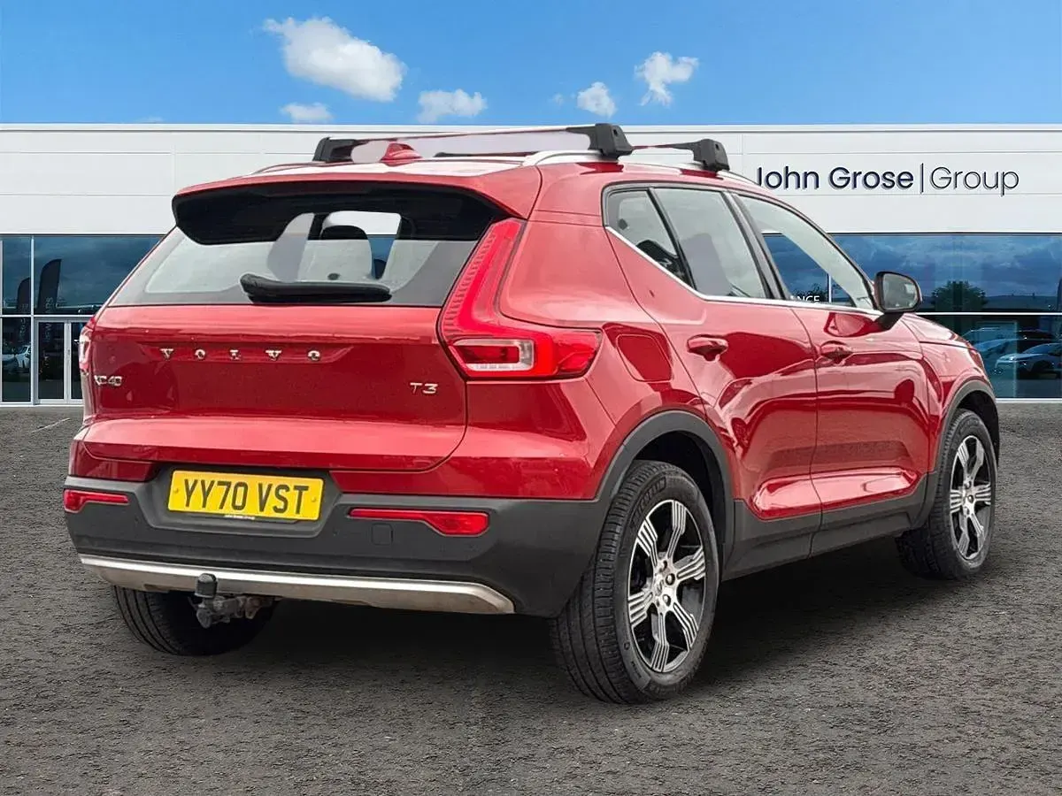 Used Volvo XC40 Inscription 2020 Red SUV