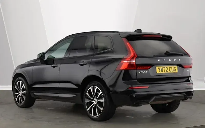 Used Volvo XC60 Plus 197 HP (144 kW) 2022 SUV