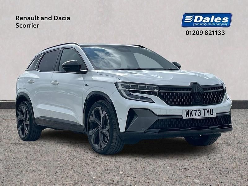 Pearl arctic white Used 2023 Renault Austral Iconic Esprit Alpine SUV | £25,000 (Good price) - Image 1/4