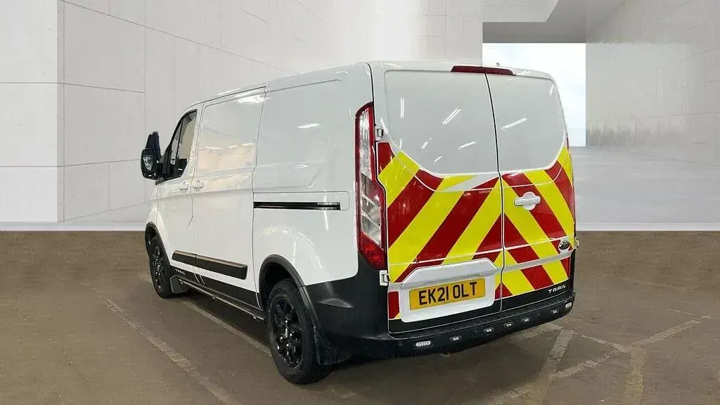 Used Ford Transit Custom 130 HP (95 kW) 2021 White Van