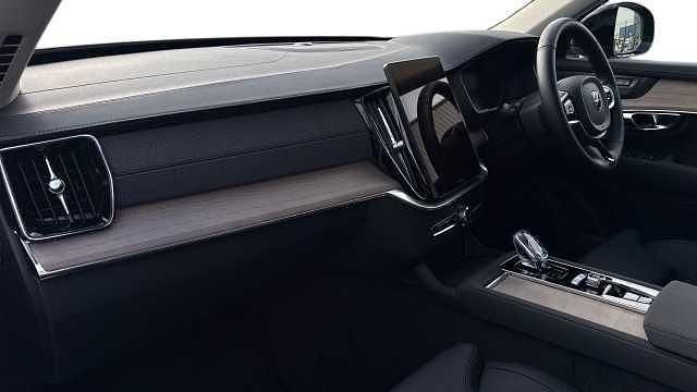 Used Volvo XC90 Plus 247 HP (181 kW) 2025 SUV