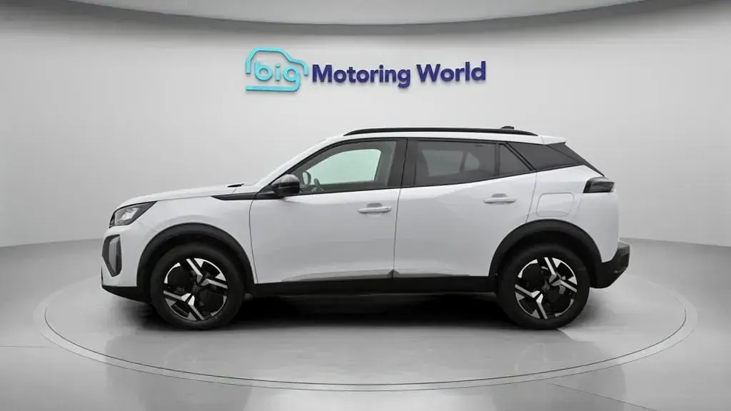 Used Peugeot 2008 Allure 130 HP (95 kW) 2024 White SUV