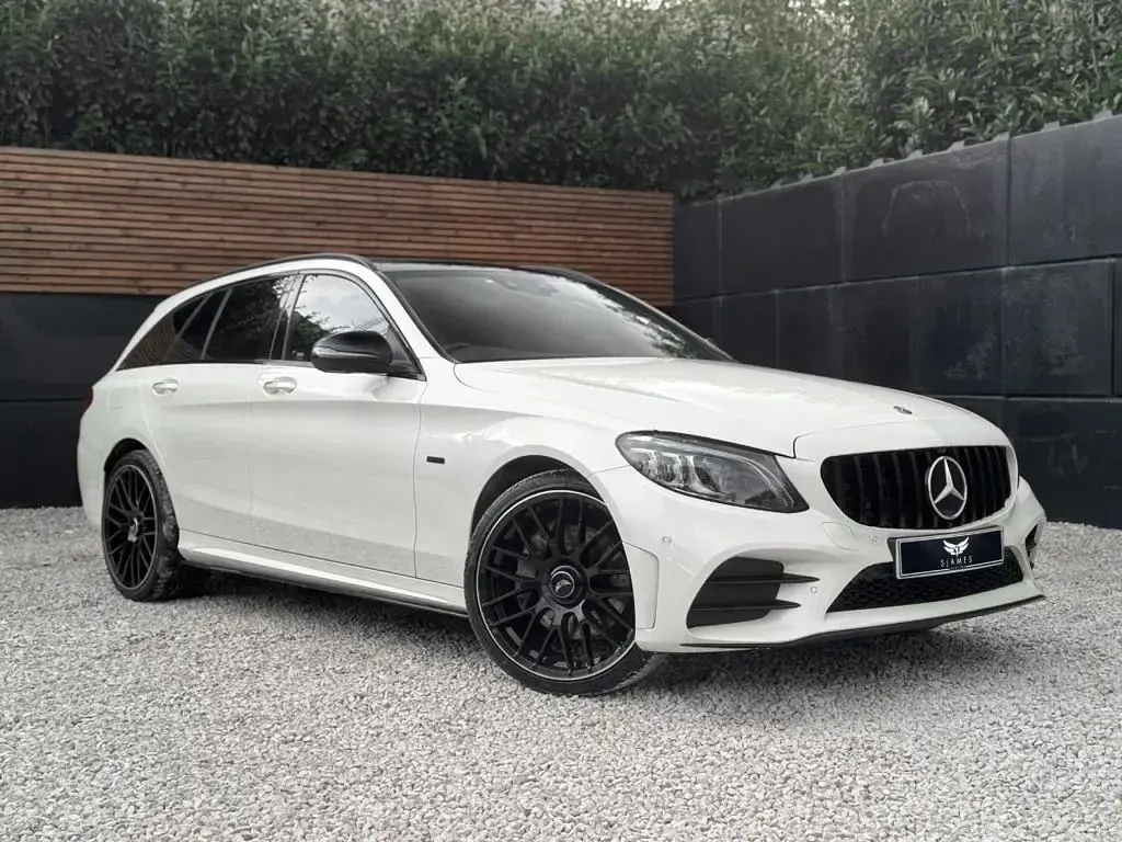 Used Mercedes C300 AMG line 2021 White Estate