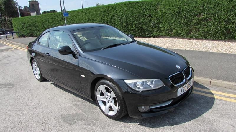 Black Used 2010 BMW 320 Comfort Edition Coupe | £4,695 (A bit pricey) - Image 1/4